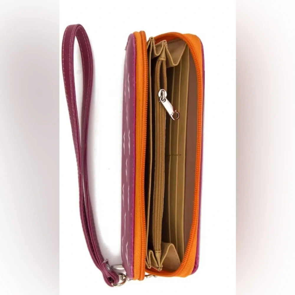 Virginia Tech Hokies Women's Zip-Around Wristlet Wallet - Picture 3 of 6